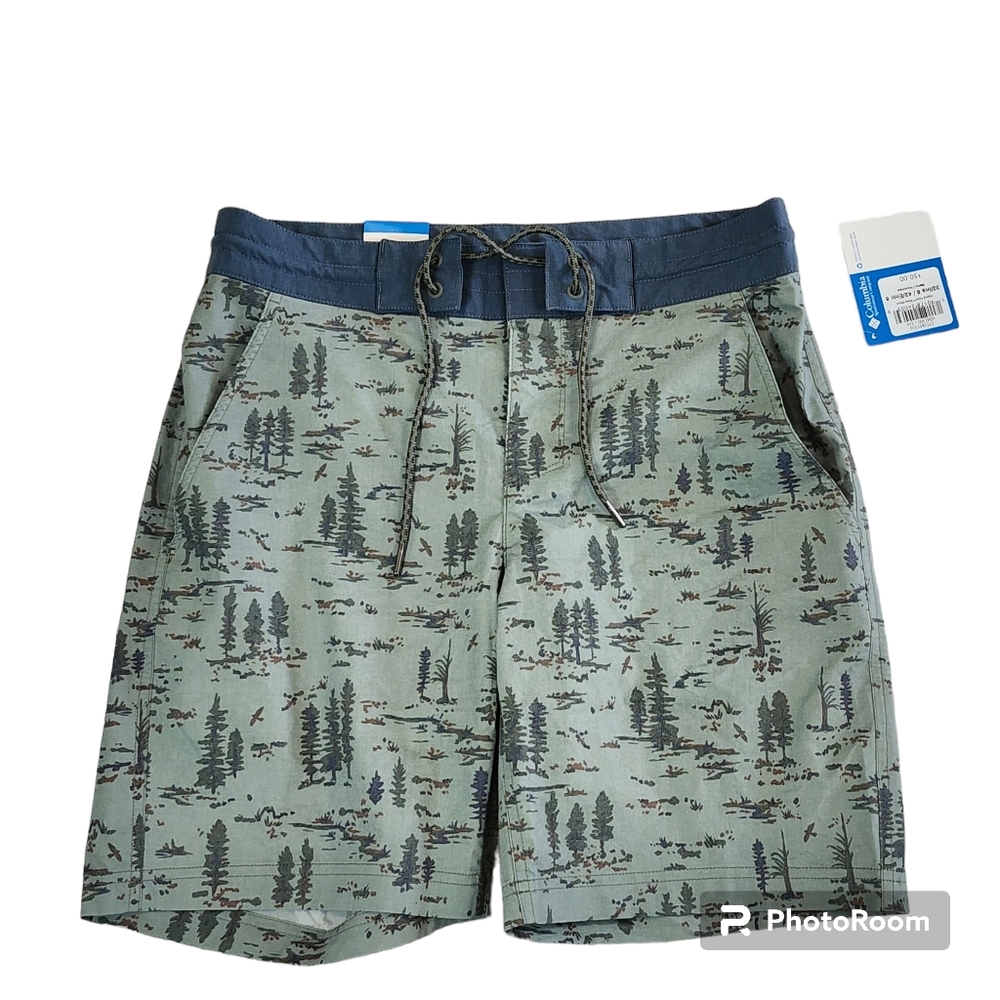 Columbia Hybrid Falls water shorts size 32 NWT